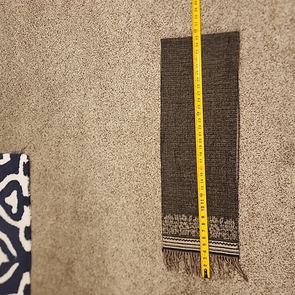 Scarf - Picture 6 of 9